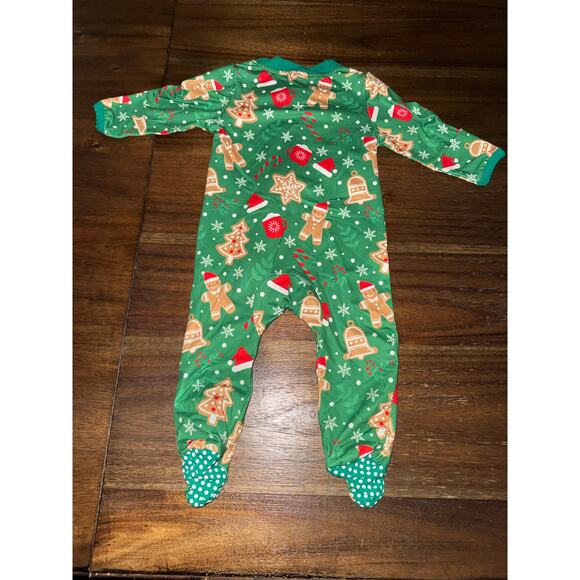 Newborn / Christmas Sleeper / Gingerbread men / Green / EUC - Picture 2 of 4